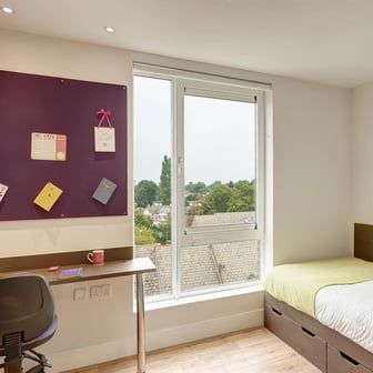 Classic En Suite - Image 1